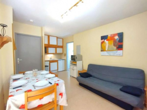 T2 Cabine avec Balcon au Cœur des Thermes - 6 Pers, Parking, Proche Télécabines, Équipé Tout Confort - FR-1-457-230
